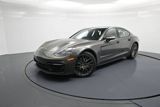 2023 Porsche Panamera Platinum Edition RWD photo