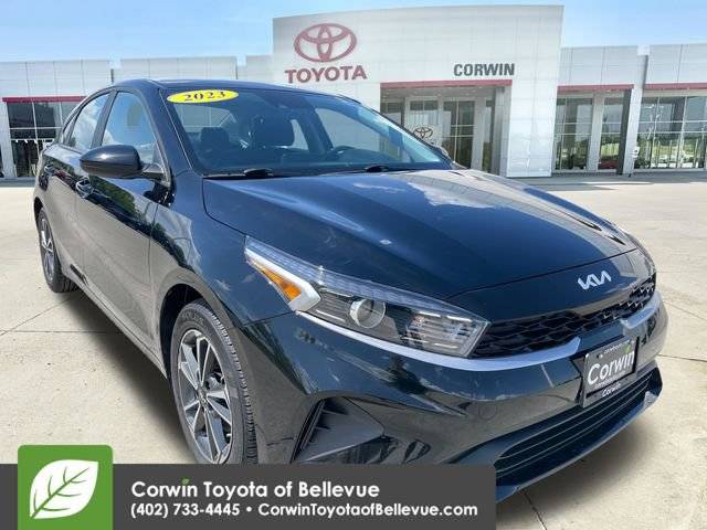 2023 Kia Forte LXS FWD photo