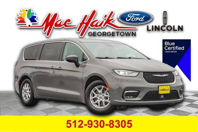 2023 Chrysler Pacifica Minivan Touring L FWD photo