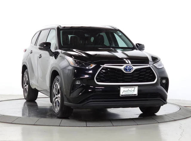 2022 Toyota Highlander Hybrid XLE AWD photo