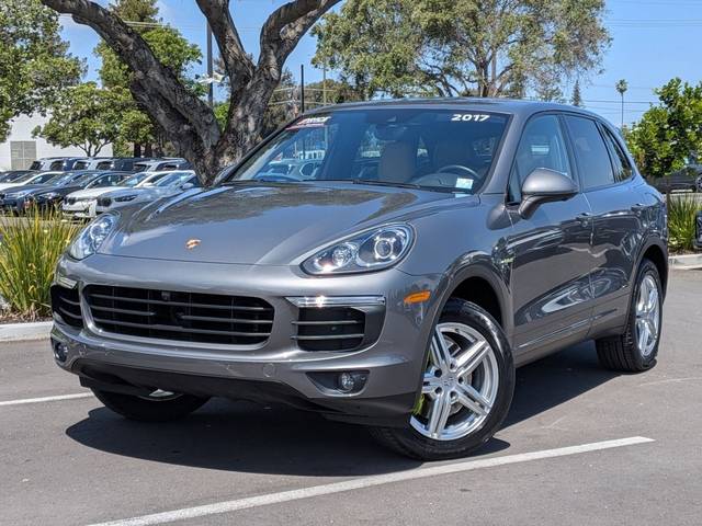 2017 Porsche Cayenne S E-Hybrid AWD photo