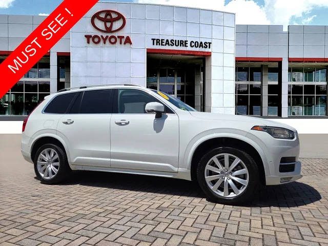2016 Volvo XC90 T6 Momentum AWD photo