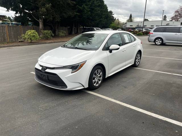 2023 Toyota Corolla LE FWD photo