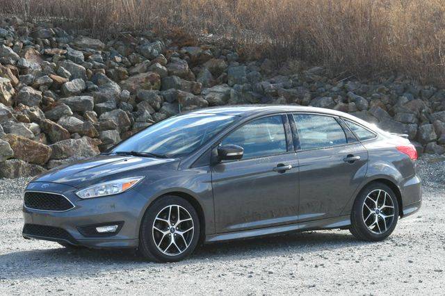 2015 Ford Focus SE FWD photo