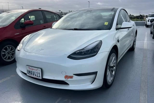 2021 Tesla Model 3 Standard Range Plus RWD photo