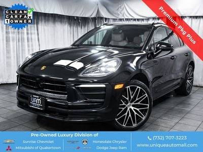 2023 Porsche Macan AWD photo