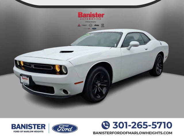 2023 Dodge Challenger SXT RWD photo