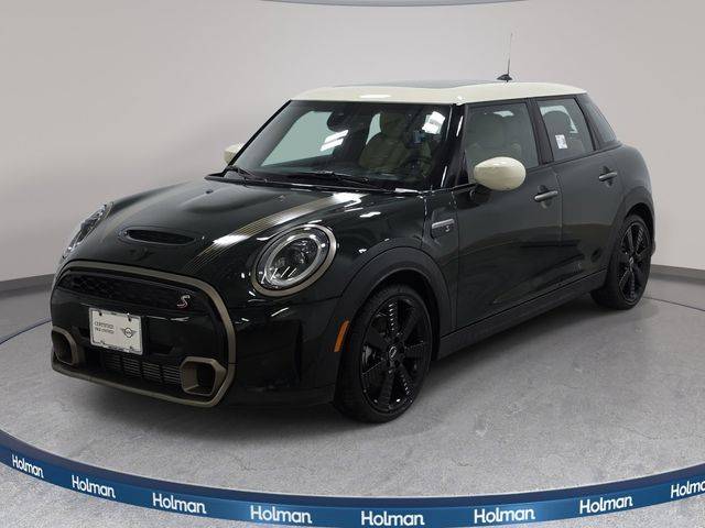 2023 MINI Hardtop 4 Door Cooper S FWD photo
