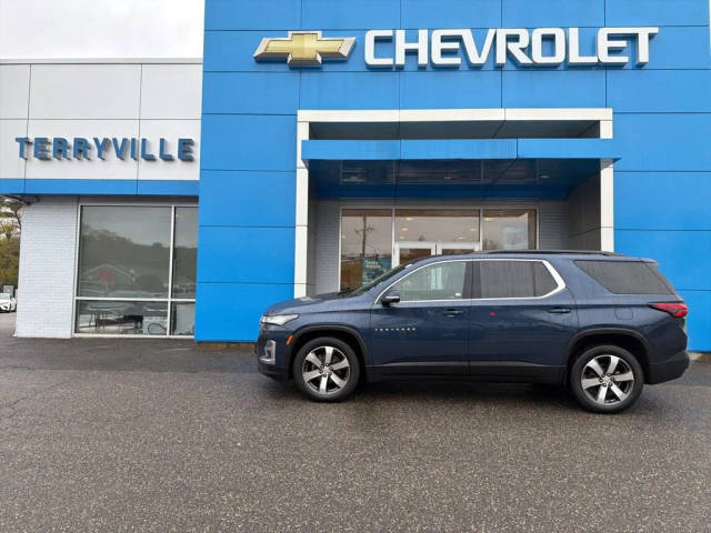 2023 Chevrolet Traverse LT Leather AWD photo