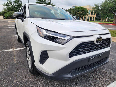 2023 Toyota RAV4 LE AWD photo