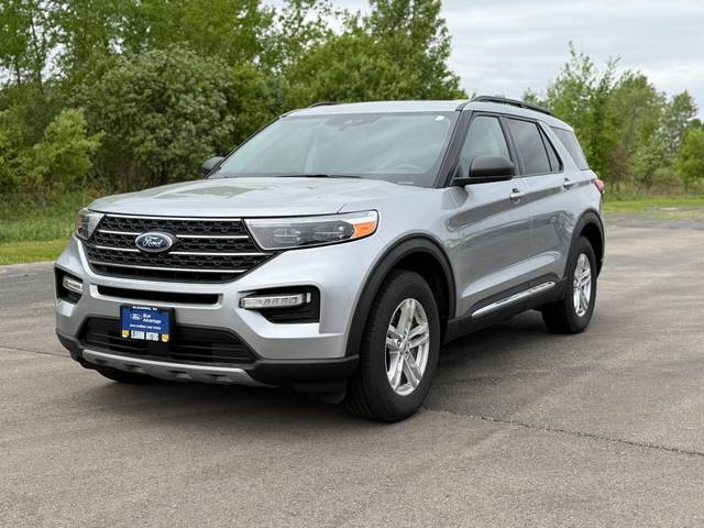 2022 Ford Explorer XLT 4WD photo
