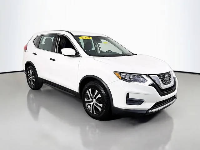 2019 Nissan Rogue S FWD photo