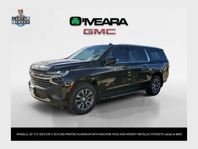 2023 Chevrolet Suburban LT 4WD photo