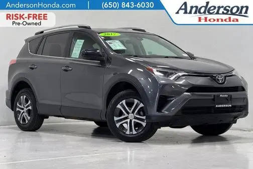 2017 Toyota RAV4 LE AWD photo