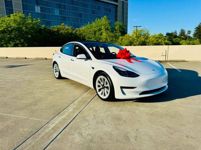 2021 Tesla Model 3 Standard Range Plus RWD photo