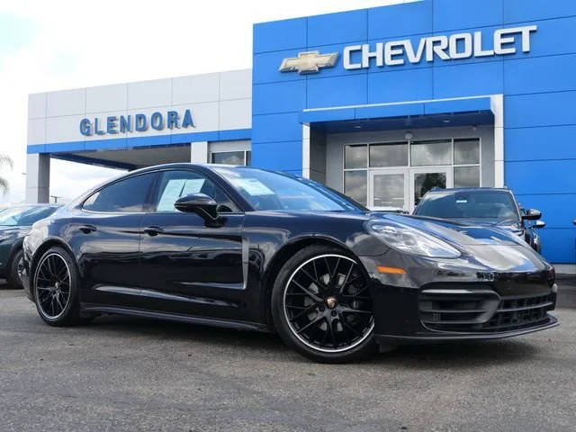 2022 Porsche Panamera Platinum Edition RWD photo