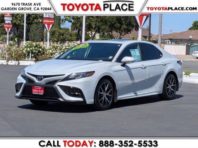 2022 Toyota Camry SE FWD photo