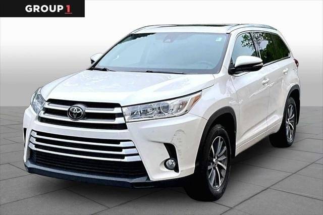 2017 Toyota Highlander XLE AWD photo