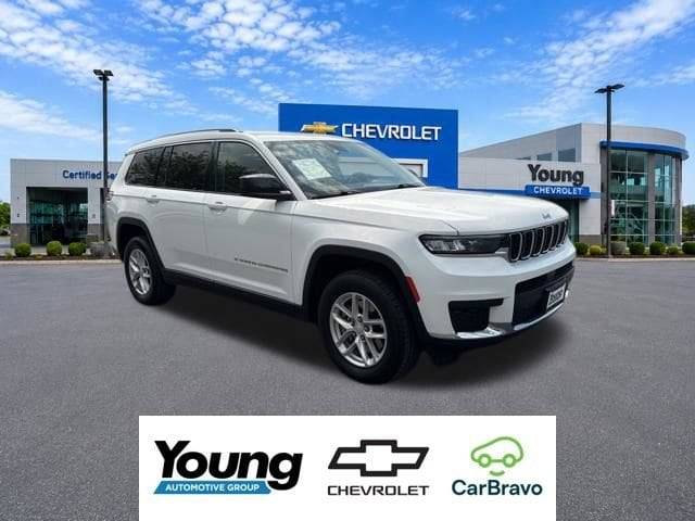 2023 Jeep Grand Cherokee L Laredo 4WD photo