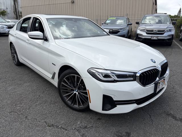 2023 BMW 5 Series 530e RWD photo