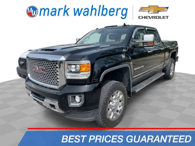 2017 GMC Sierra 2500HD Denali 4WD photo