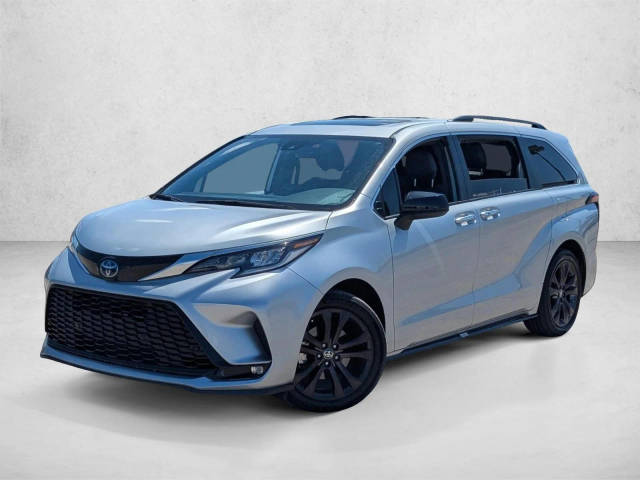 2023 Toyota Sienna XSE FWD photo