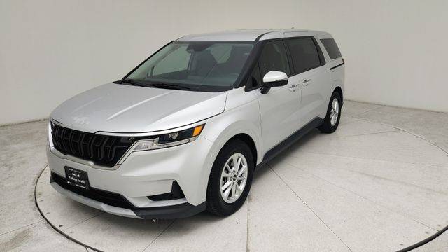 2023 Kia Carnival LX FWD photo