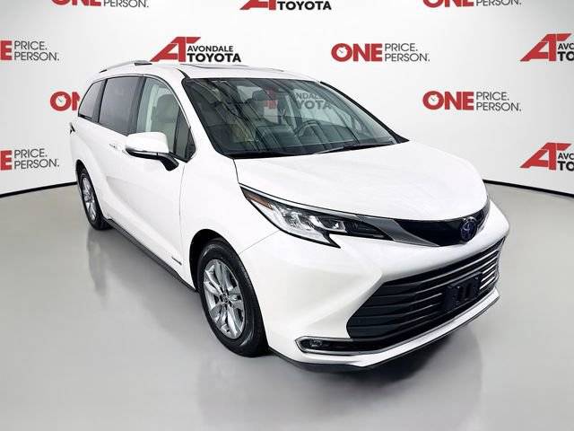 2021 Toyota Sienna Limited FWD photo