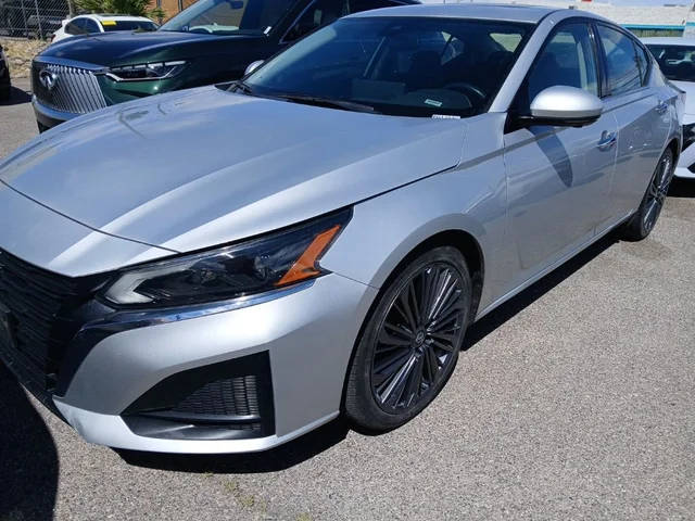 2023 Nissan Altima 2.5 SL FWD photo