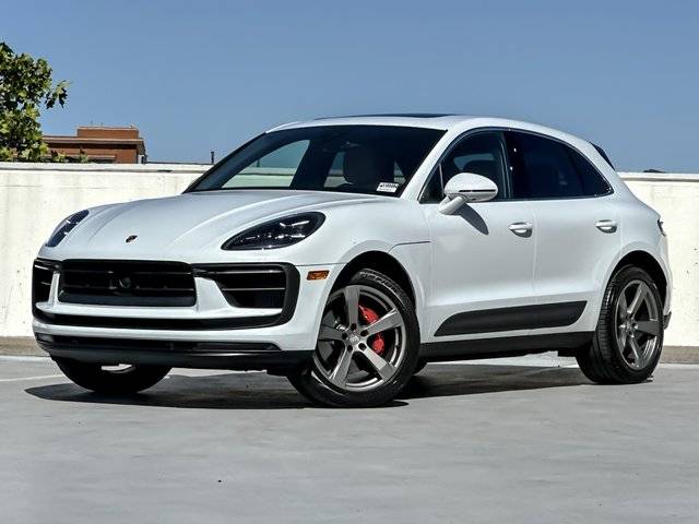 2023 Porsche Macan S AWD photo