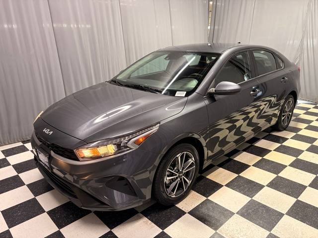 2022 Kia Forte LXS FWD photo
