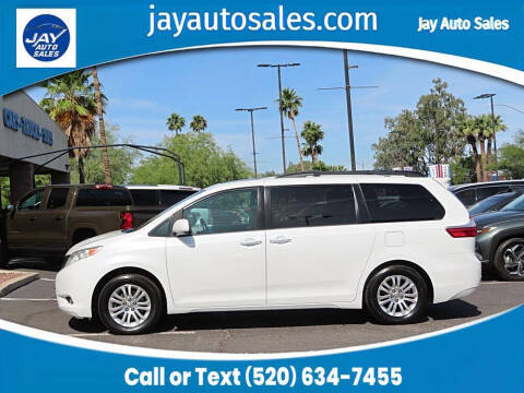 2015 Toyota Sienna XLE FWD photo
