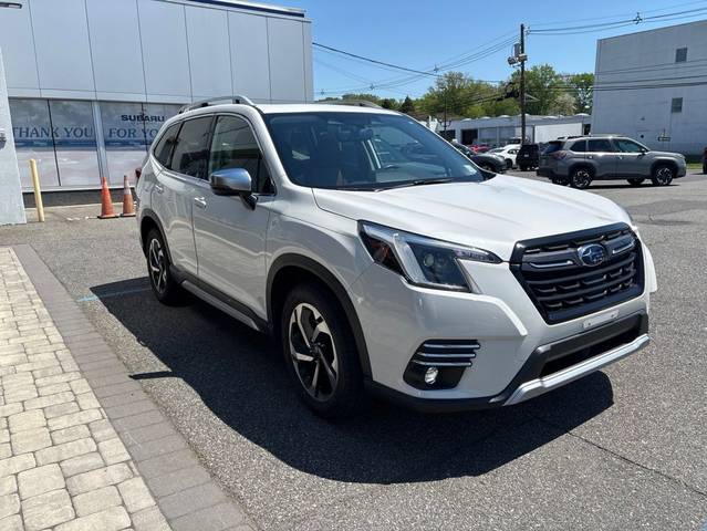 2022 Subaru Forester Touring AWD photo