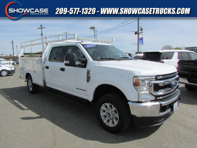 2022 Ford F-350 Super Duty XLT 4WD photo
