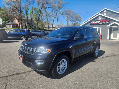 2019 Jeep Grand Cherokee Laredo 4WD photo