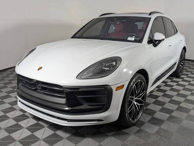 2023 Porsche Macan GTS AWD photo