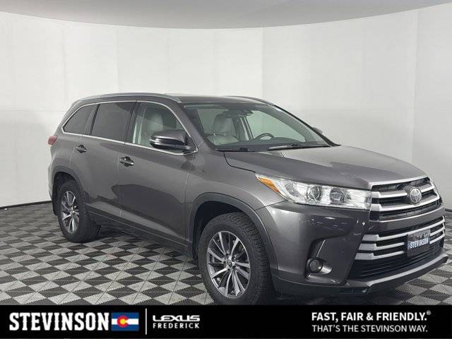 2017 Toyota Highlander XLE AWD photo