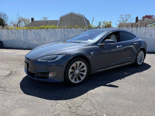 2017 Tesla Model S 60 RWD photo