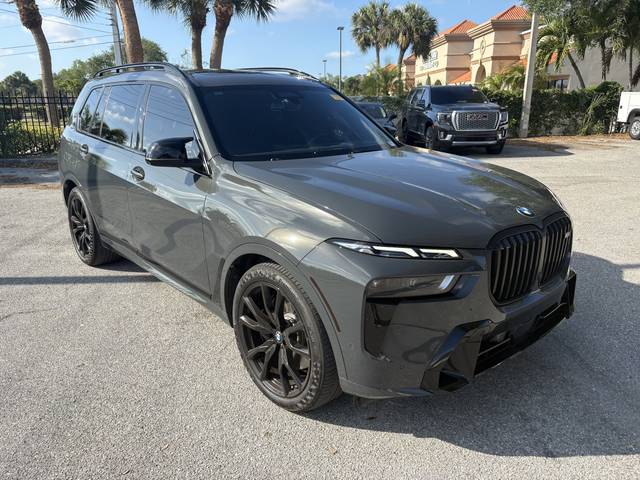 2023 BMW X7 M60i AWD photo