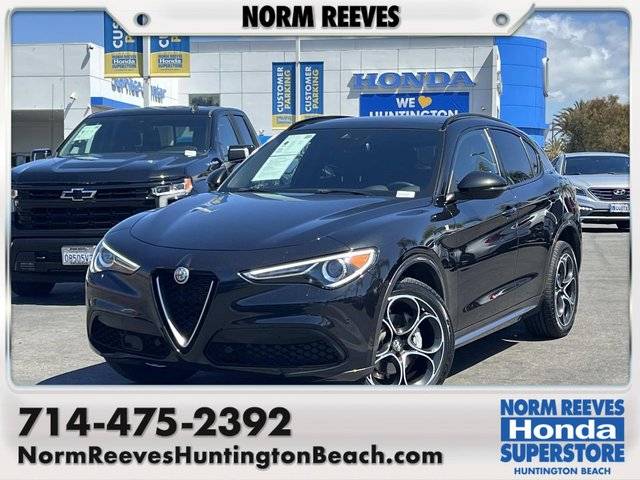 2023 Alfa Romeo Stelvio Ti AWD photo