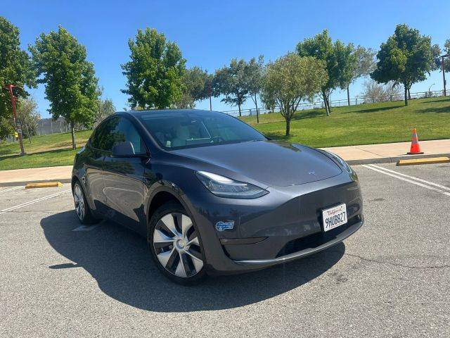 2021 Tesla Model Y Standard Range RWD photo
