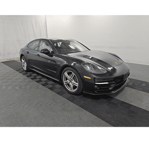 2023 Porsche Panamera 4 AWD photo