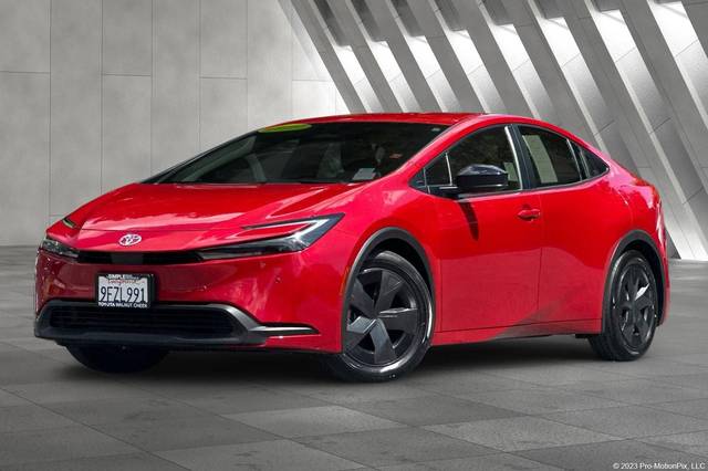 2023 Toyota Prius LE FWD photo