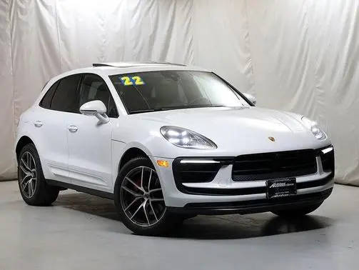 2022 Porsche Macan S AWD photo