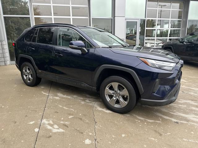 2022 Toyota RAV4 Hybrid XLE AWD photo
