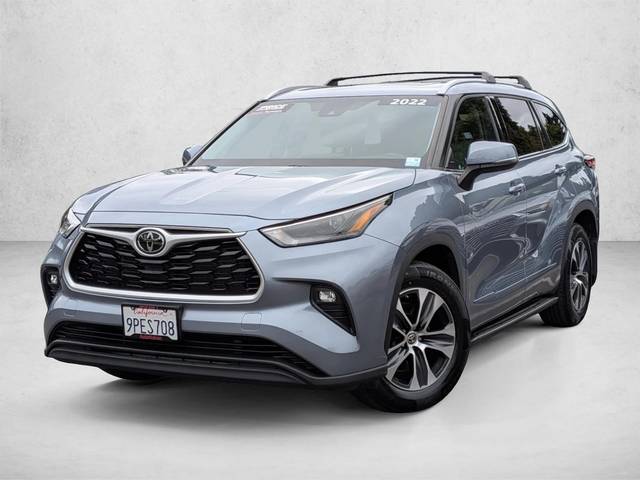 2022 Toyota Highlander XLE AWD photo