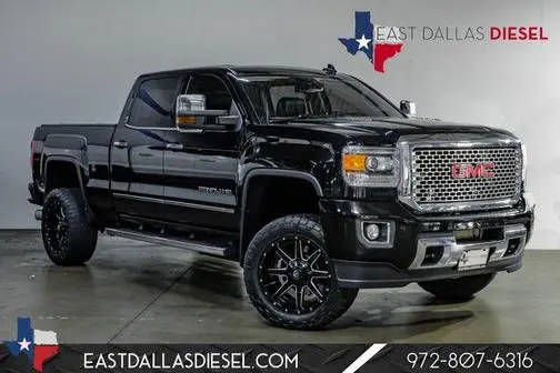 2015 GMC Sierra 2500HD Denali 4WD photo