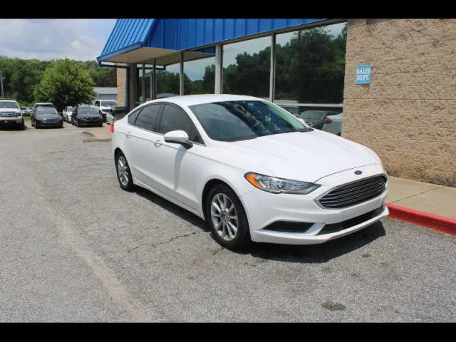 2017 Ford Fusion SE FWD photo