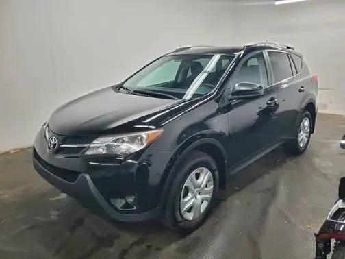 2015 Toyota RAV4 LE AWD photo
