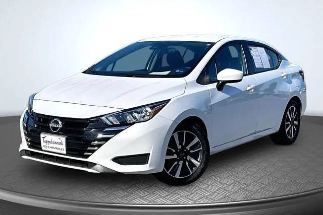 2023 Nissan Versa SV FWD photo